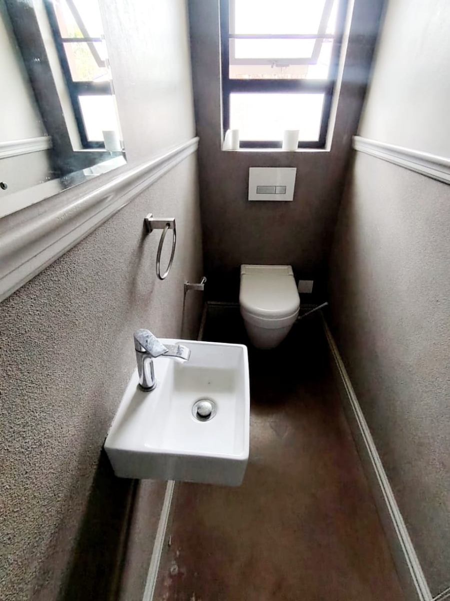 4 Bedroom Property for Sale in Gonubie Eastern Cape